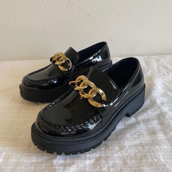New Wide Black Patent Gold Chain Slip On Platform Penny Loafers - Picture 5 of 8